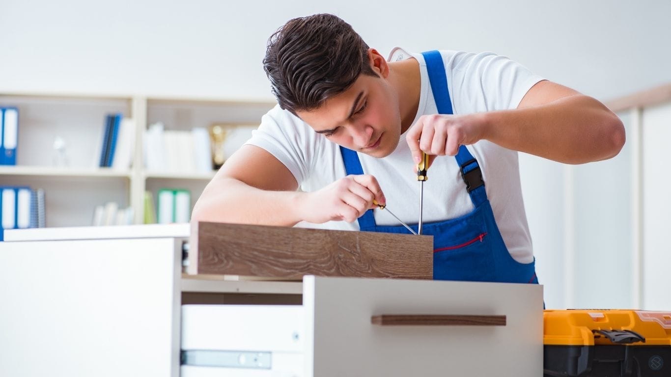 Μοντάρισμα Επίπλων